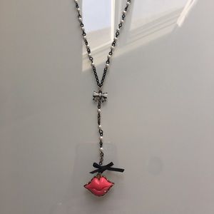 Betsey Johnson lips necklace